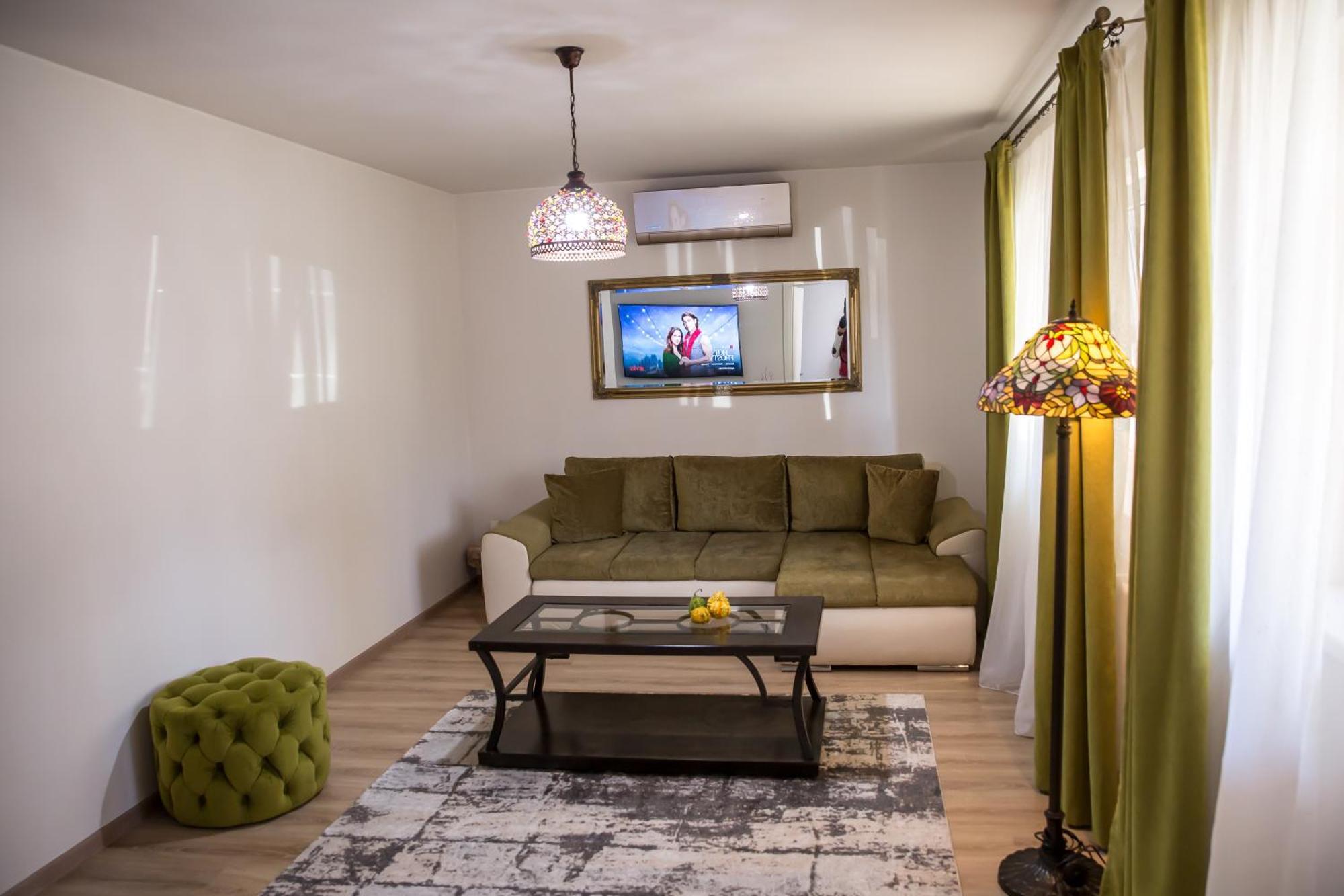 Jsn House - Private Parking & Premium Services Bukarest Kültér fotó