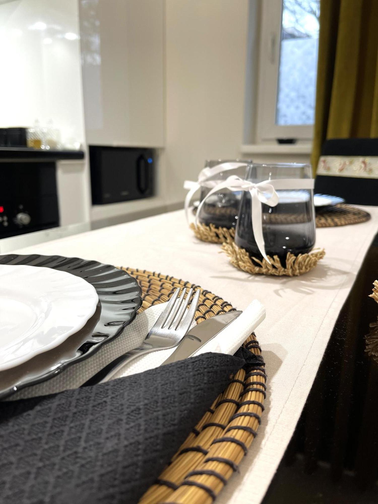 Jsn House - Private Parking & Premium Services Bukarest Kültér fotó