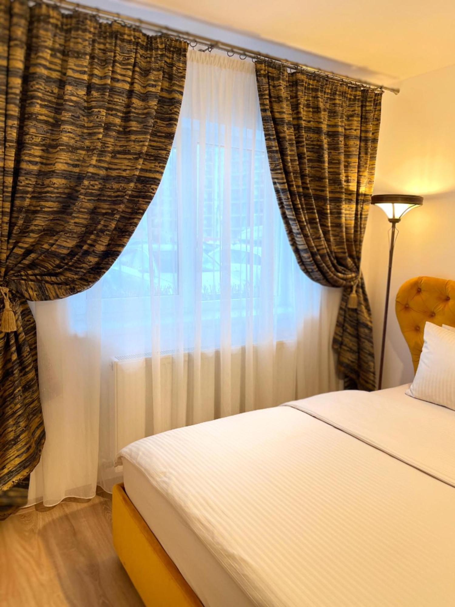 Jsn House - Private Parking & Premium Services Bukarest Kültér fotó